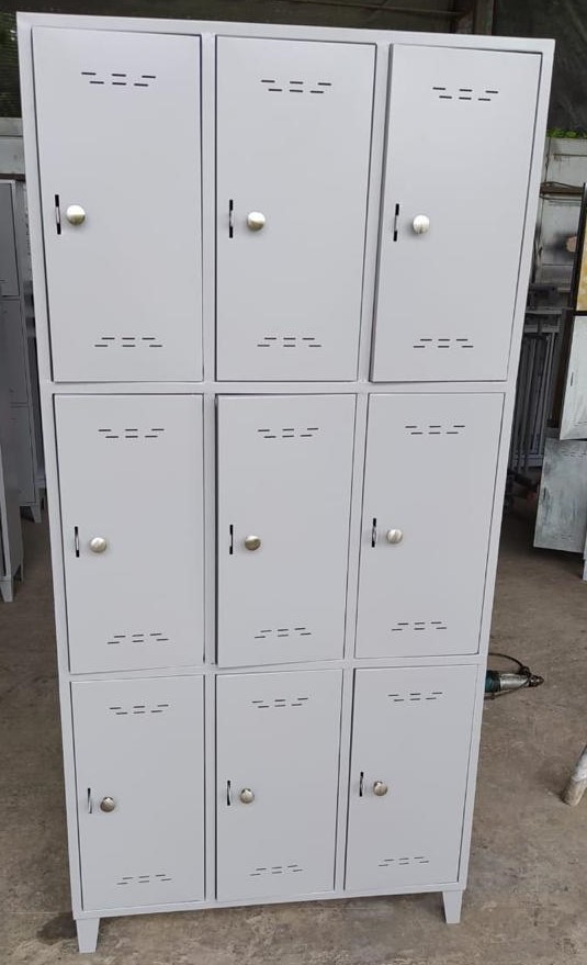 Locker 9 puestos